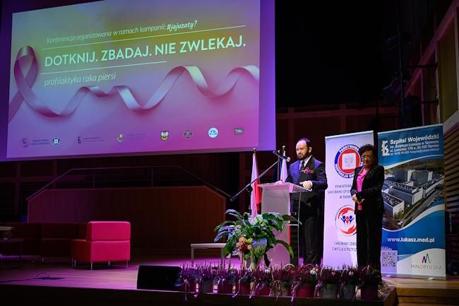 Jeden z panelistów podczas konferencji