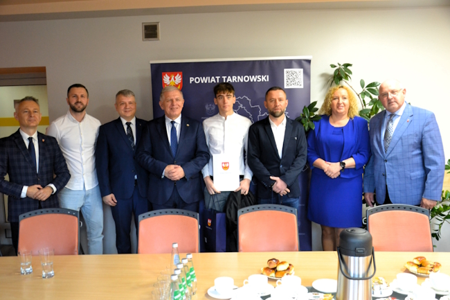 Na zakończenie spotkania wspólne pamiątkowe zdjęcie uczestników spotkania