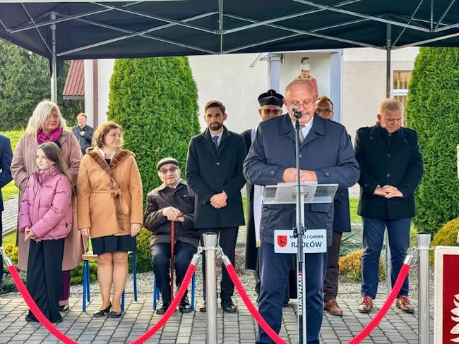 Starosta Jacek Hudyma podczas wystąpienia w trakcie uroczystości w Siedlcu