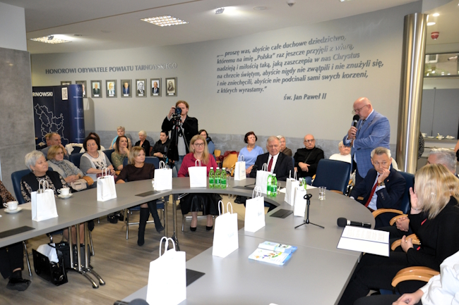 Starosta podczas oficjalnego powitania uczestników konferencji