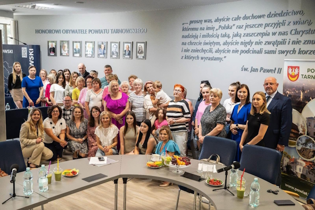 Wspólne zdjęcie uczestników konferencji